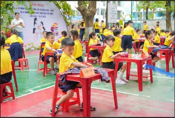Hoạt động trải nghiệm ngoài trời